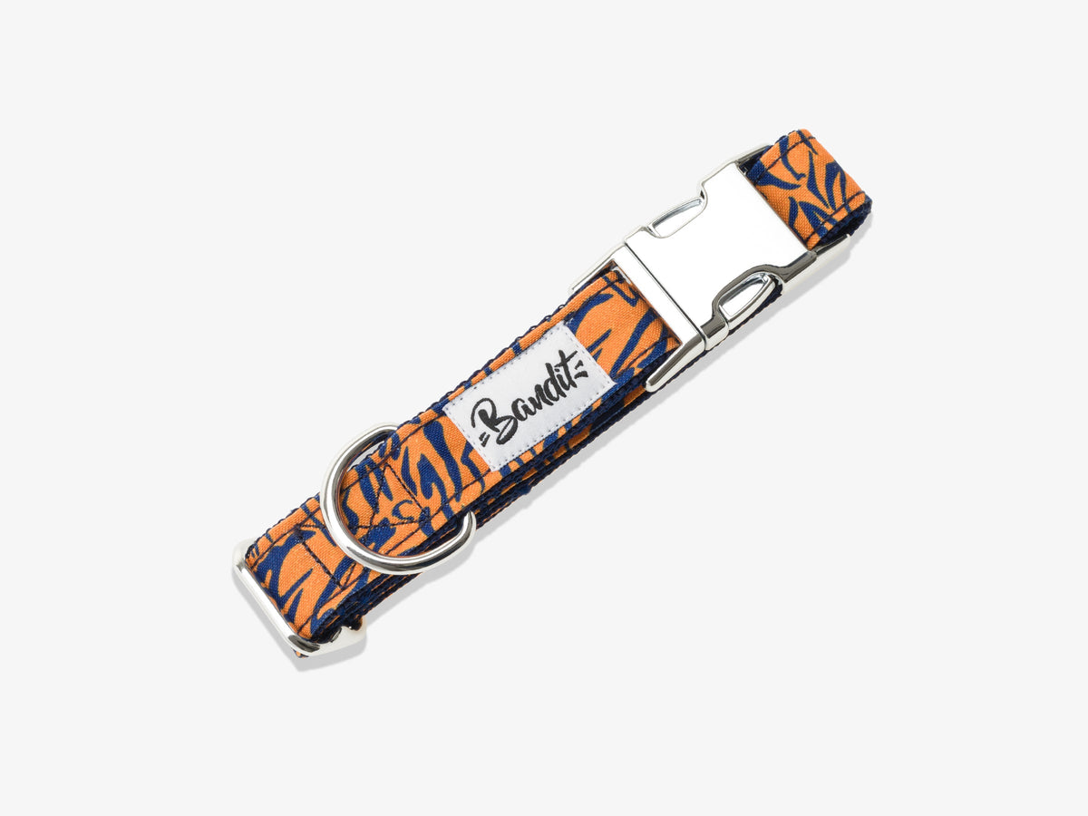 Collier motif tigré orange et bleu