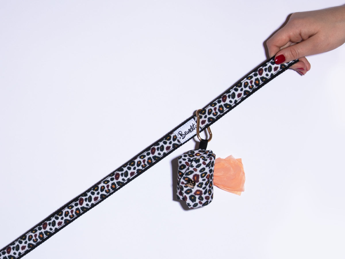 Pochette pour sacs à crottes léopard